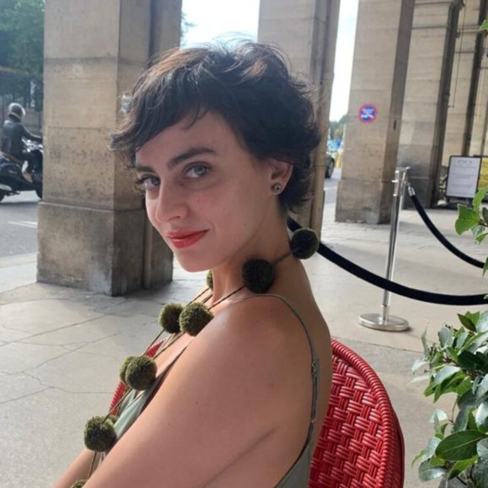 Meet your Posher, Ariela